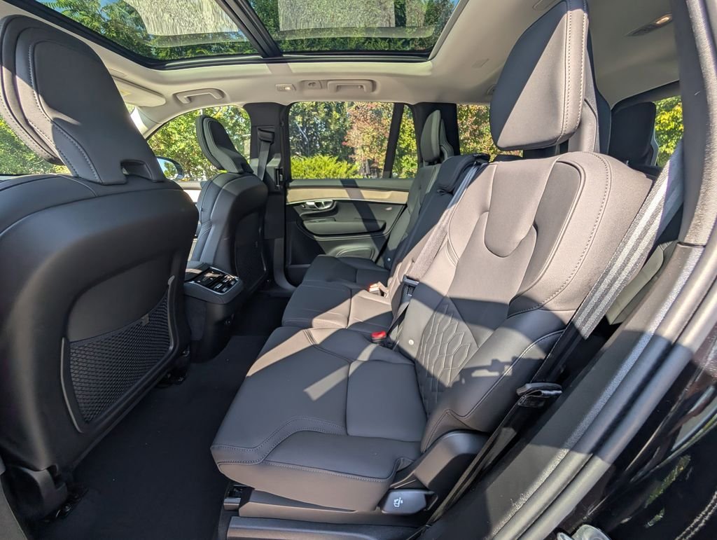 2026 Volvo XC90 Plus - Photo 9