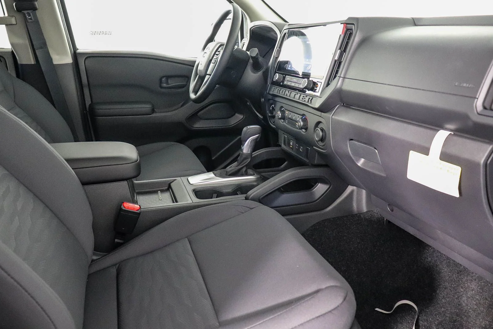 New 2025 Glacier White Nissan Crew Cab S image 18