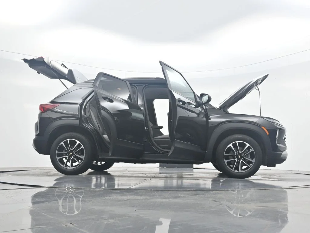 Used 2025 Black Chevrolet LT image 50