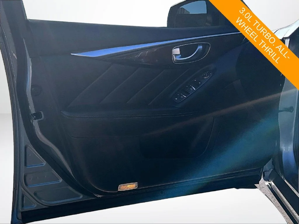 Used 2018 Blue INFINITI 3.0t LUXE image 21