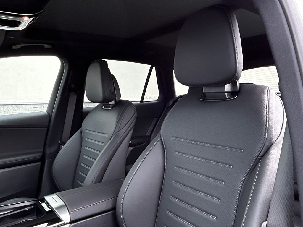 New 2026 Polar White Mercedes-Benz GLC 300 image 15