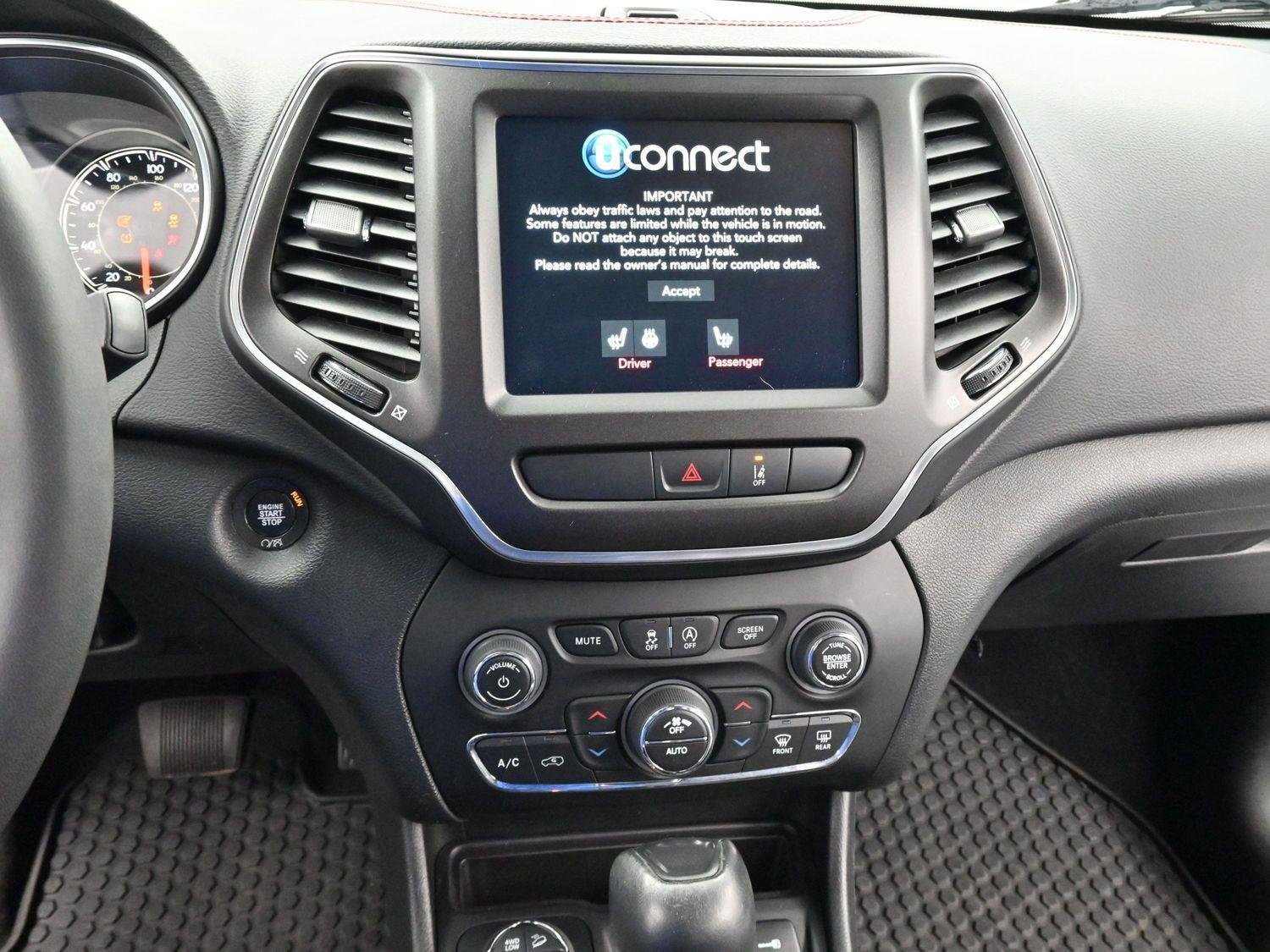 Used 2022 White Jeep Trailhawk image 20