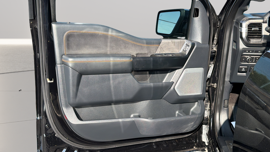 Used 2022 Black Metallic Ford Platinum image 20