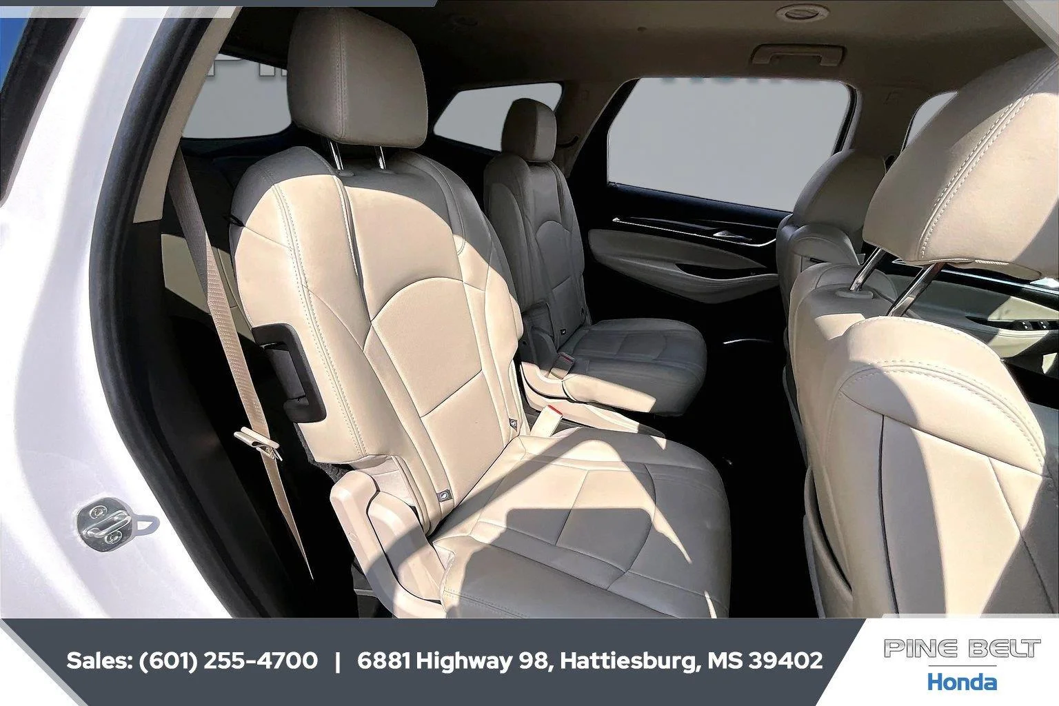 Used 2021 White Frost Tricoat Buick Essence image 20