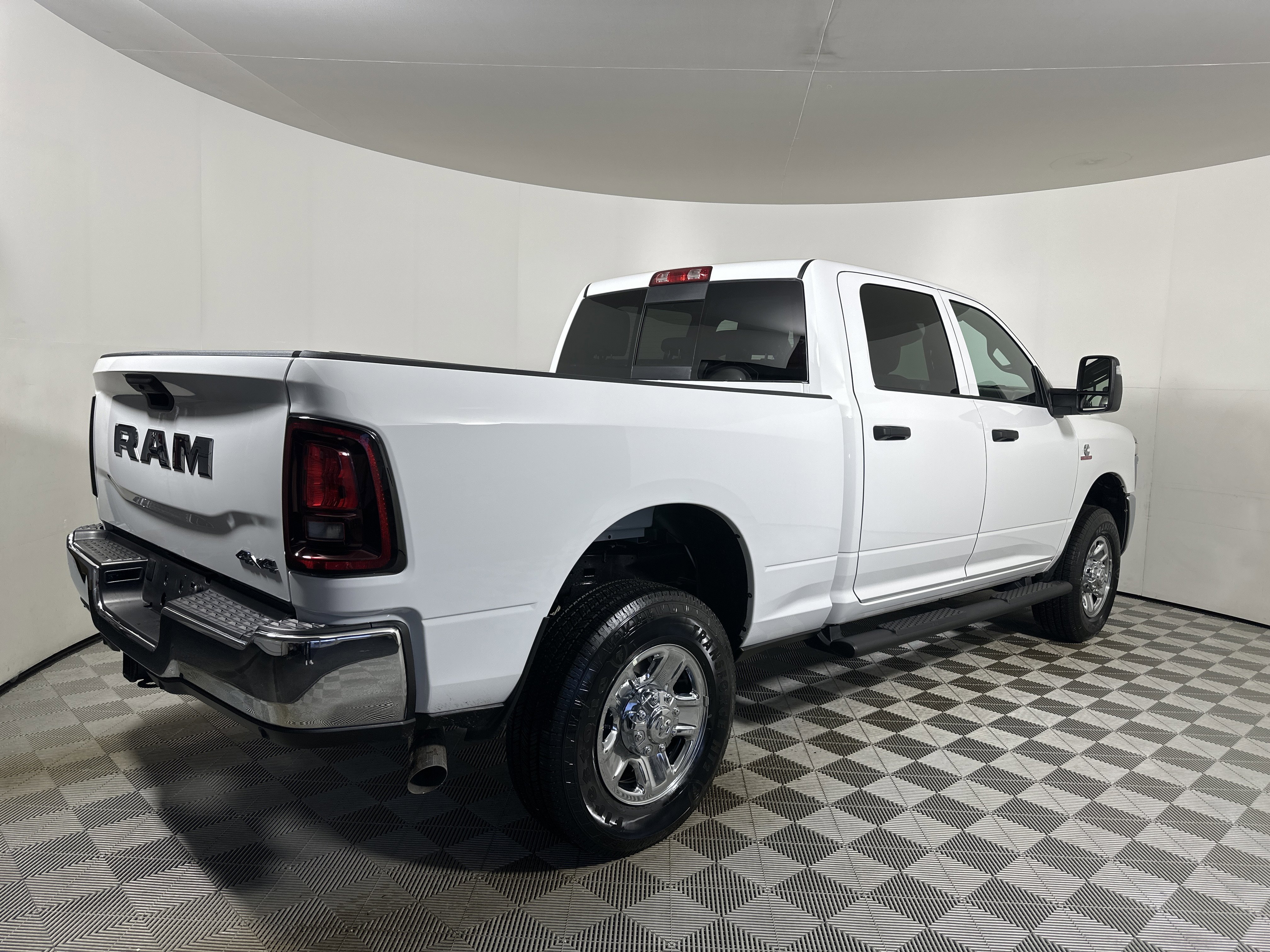 New 2026 Bright White Clear-Coat Exterior Paint RAM Tradesman image 7