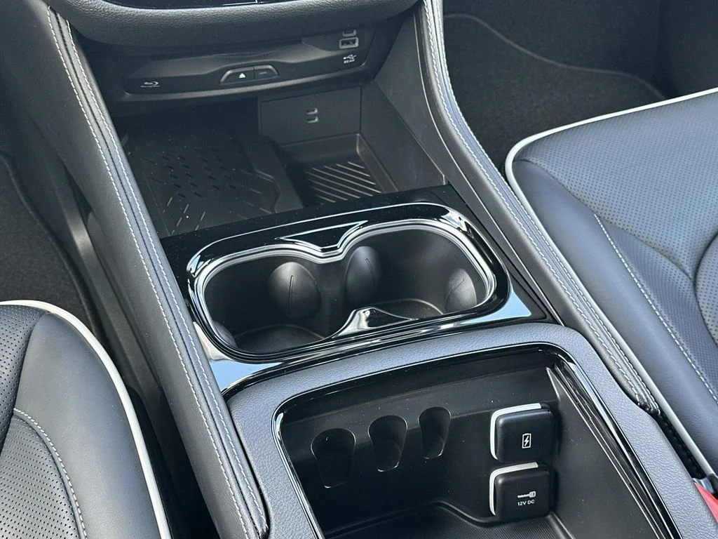 2026 Chrysler Pacifica Limited - Photo 23