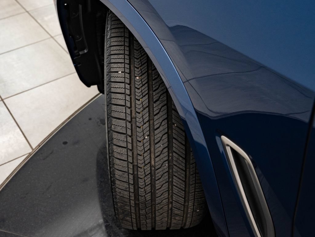 Used 2022 Phytonic Blue Metallic BMW M50i image 52