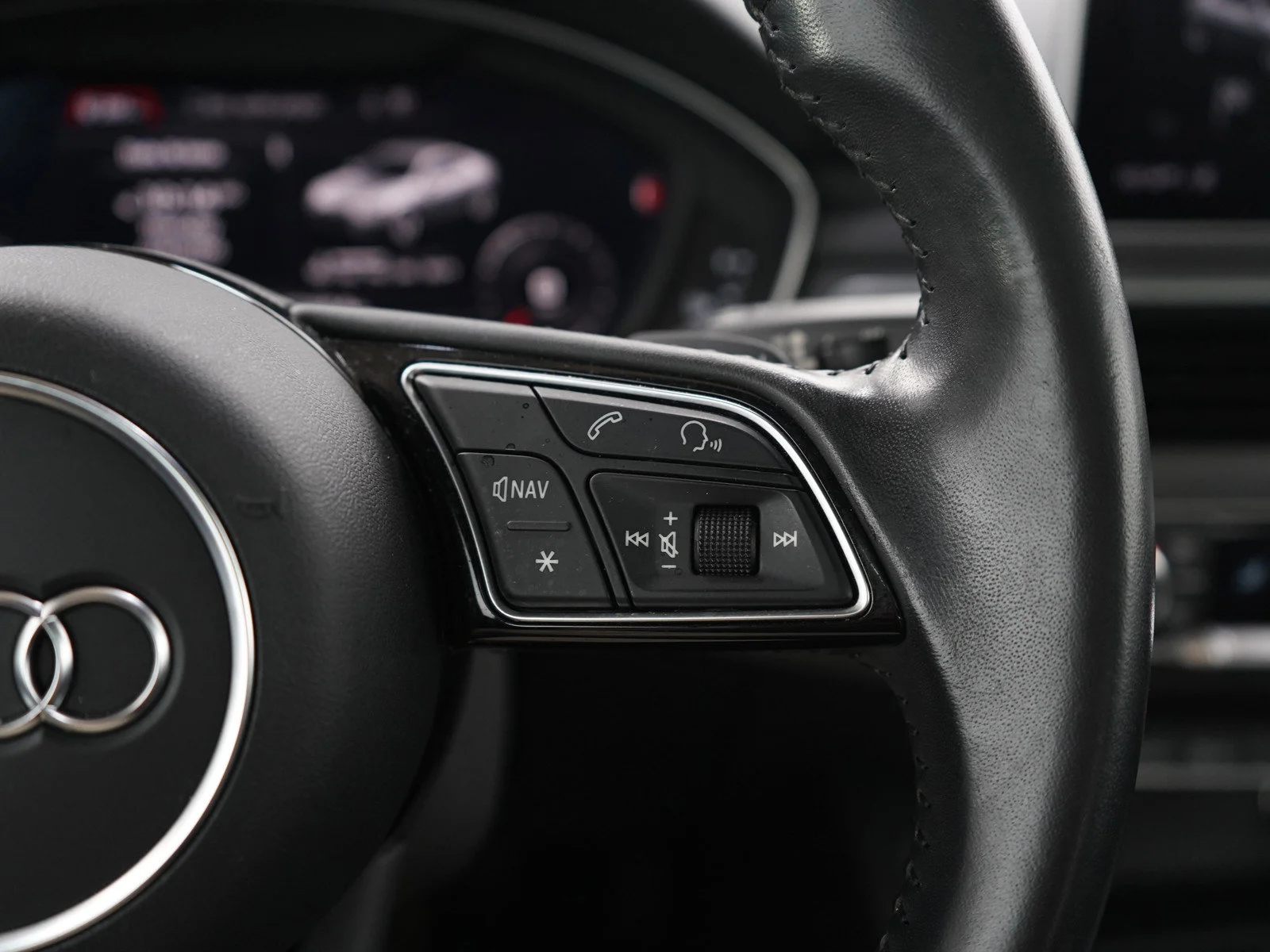 Used 2019 Manhattan Gray Metallic Audi 2.0T Premium Plus image 23