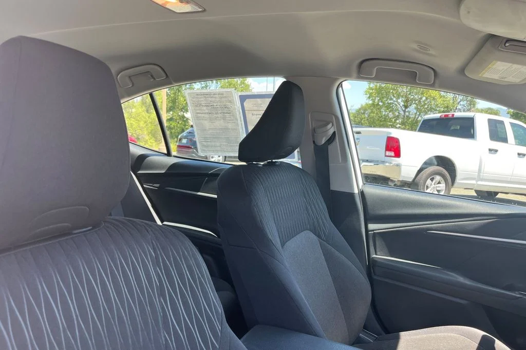 Used 2025 White Toyota LE image 24