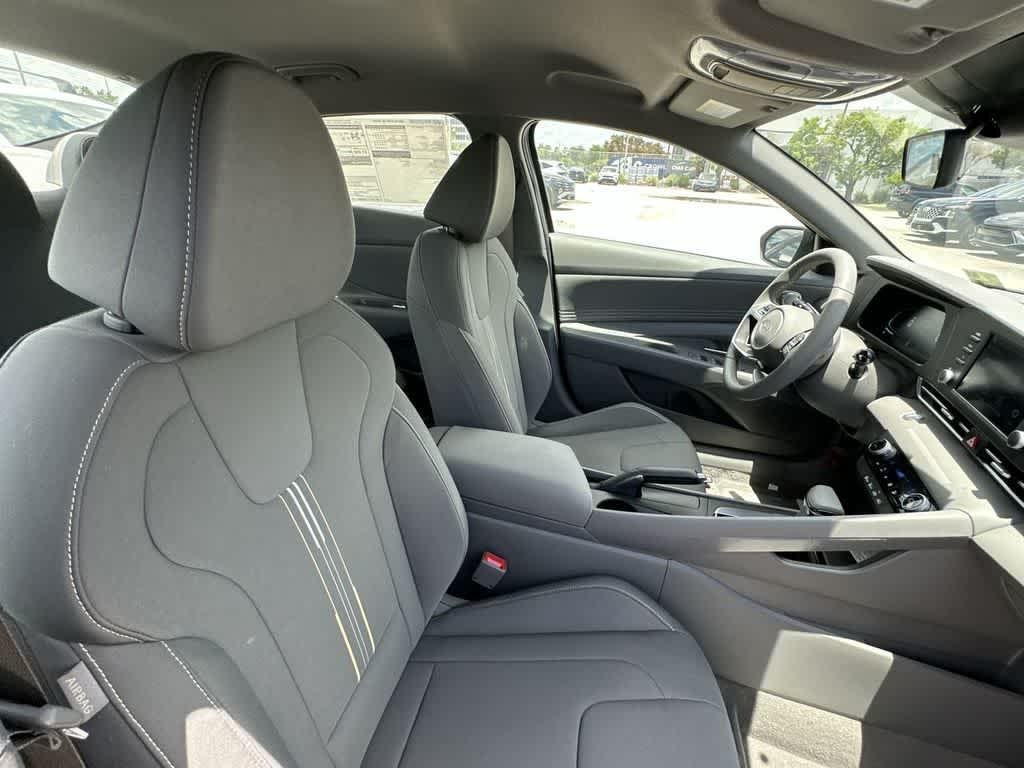 2026 Hyundai Elantra SEL Sport - Photo 28