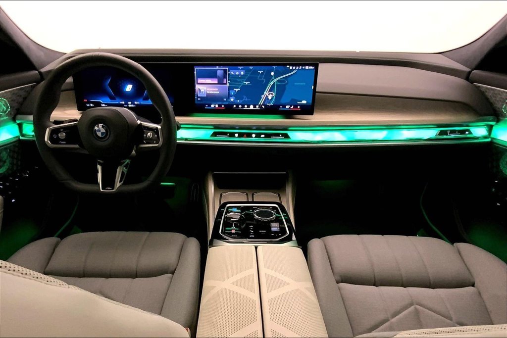 Certified Used 2023 Mineral White Metallic BMW  image 15