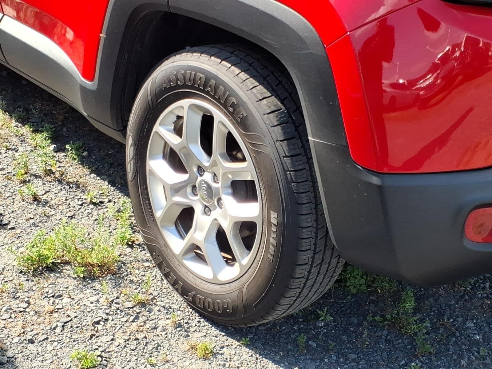 Used 2017 Colorado Red Jeep Latitude image 12
