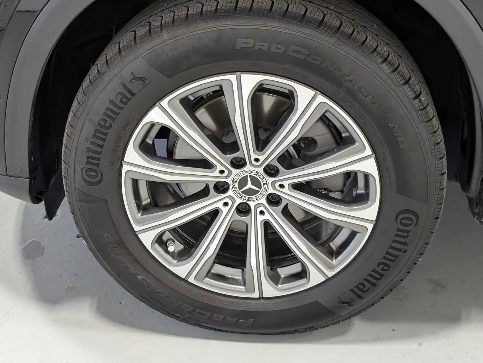 Used 2025 Black Mercedes-Benz GLC 300 image 3