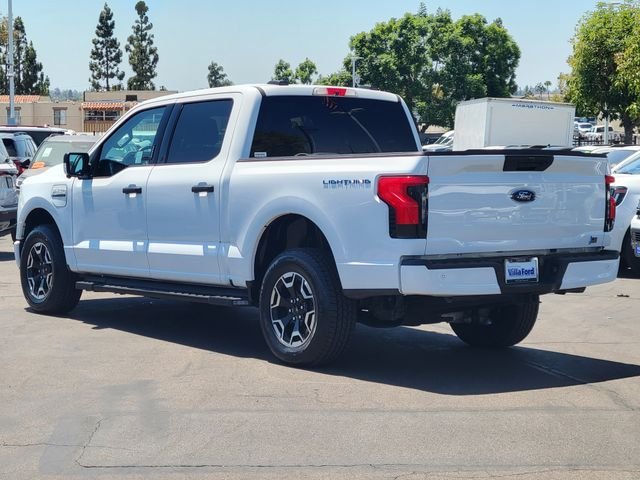Certified Used 2023 Oxford White Ford XLT image 2
