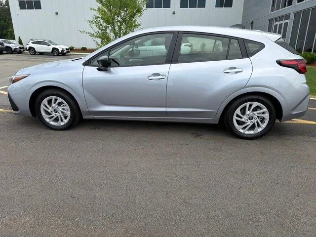 Used 2025 Silver Subaru Base image 8