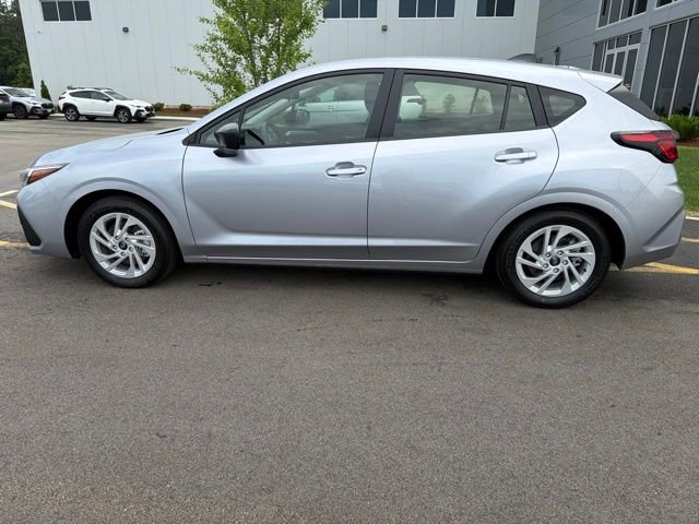 Used 2025 Silver Subaru Base image 8