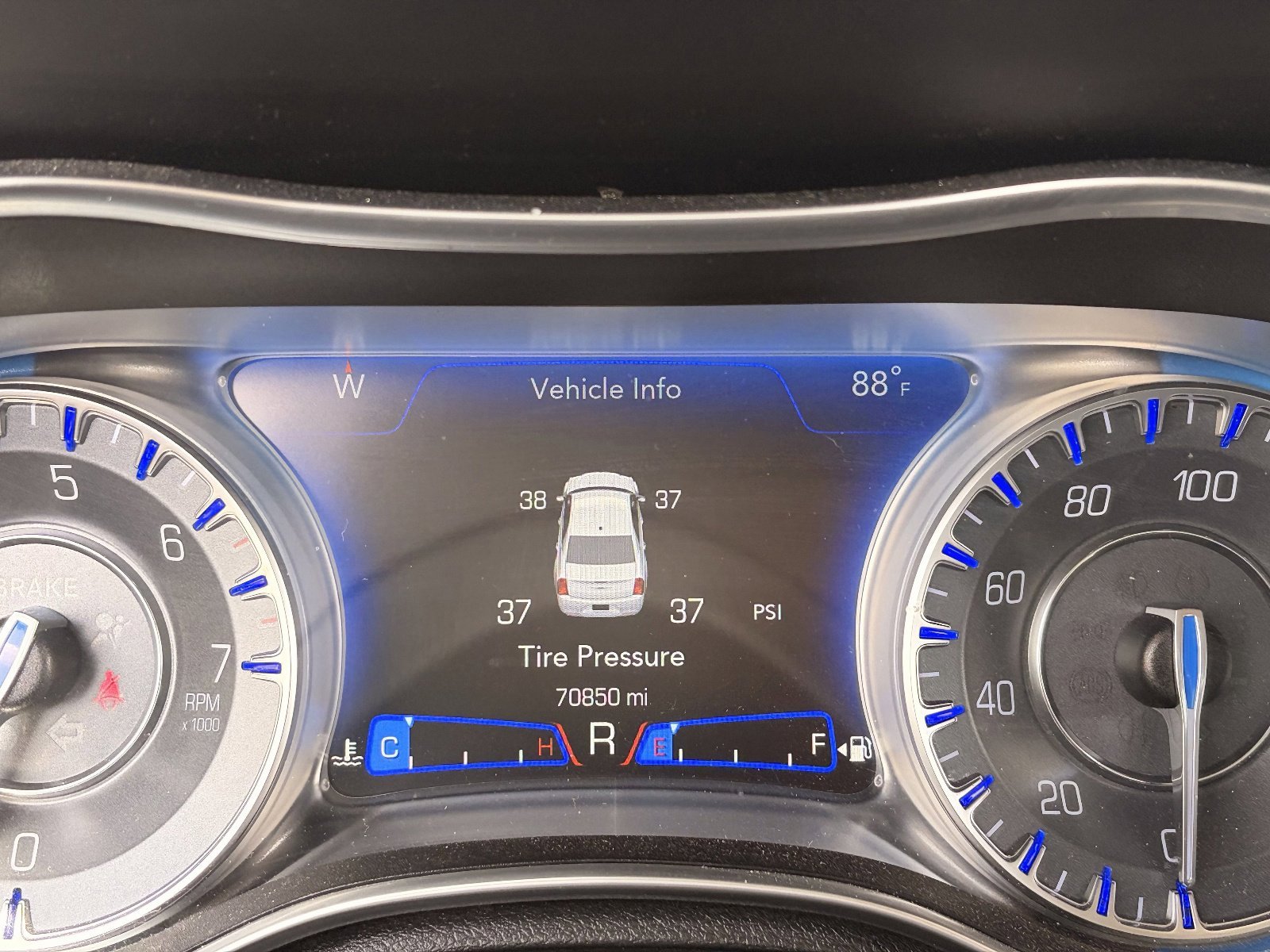 Used 2020 Granite Crystal Metallic Clearcoat Chrysler Touring image 21