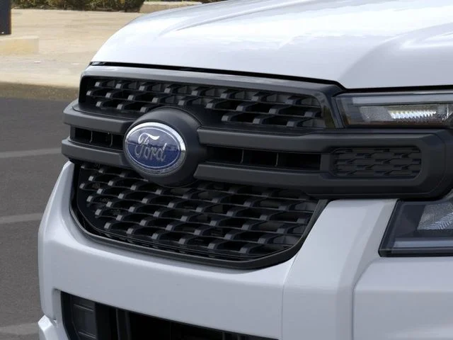 New 2025 Oxford White Ford XL image 17