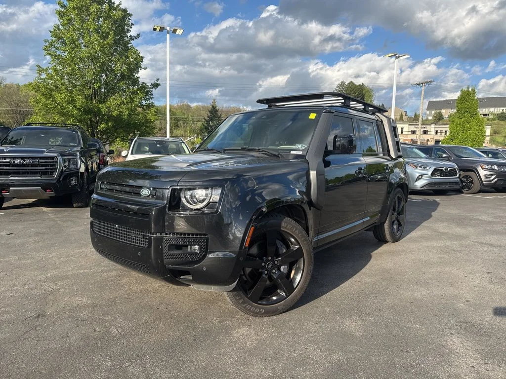 2022 Land Rover Defender X-Dynamic HSE's photo