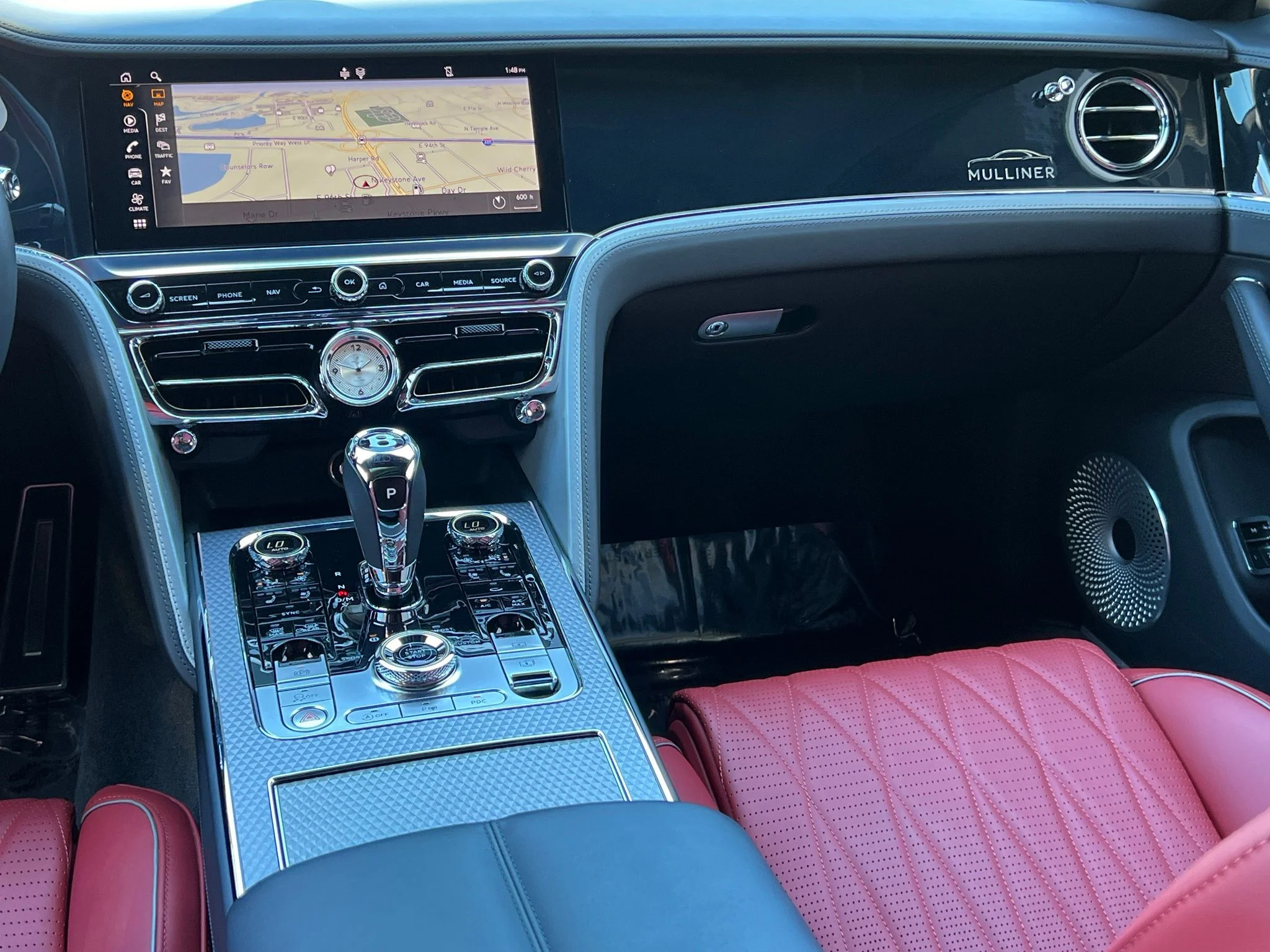 Used 2022  Bentley W12 image 27