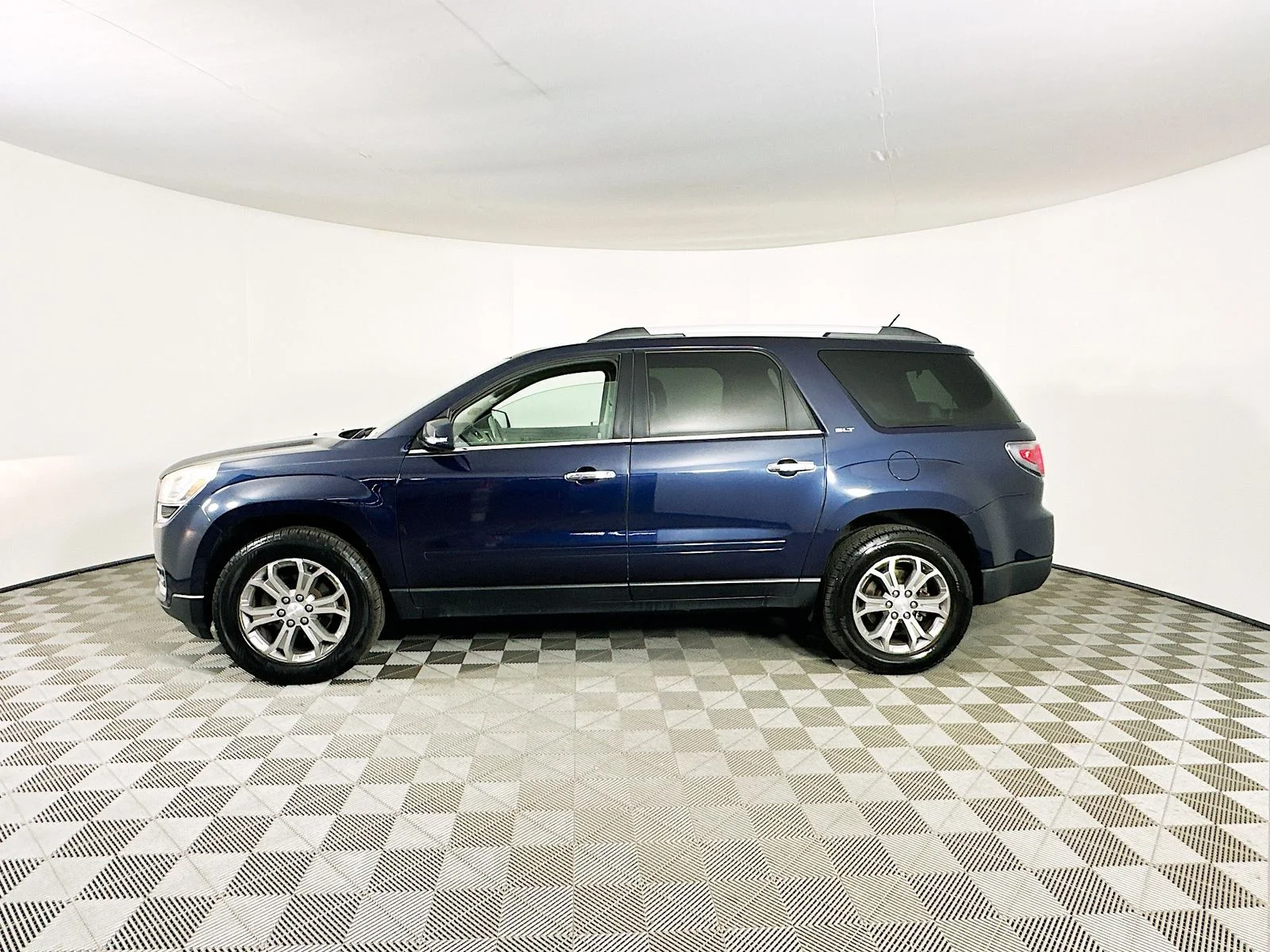 Used 2015 Dark Sapphire Blue Metallic GMC SLT-1 image 4