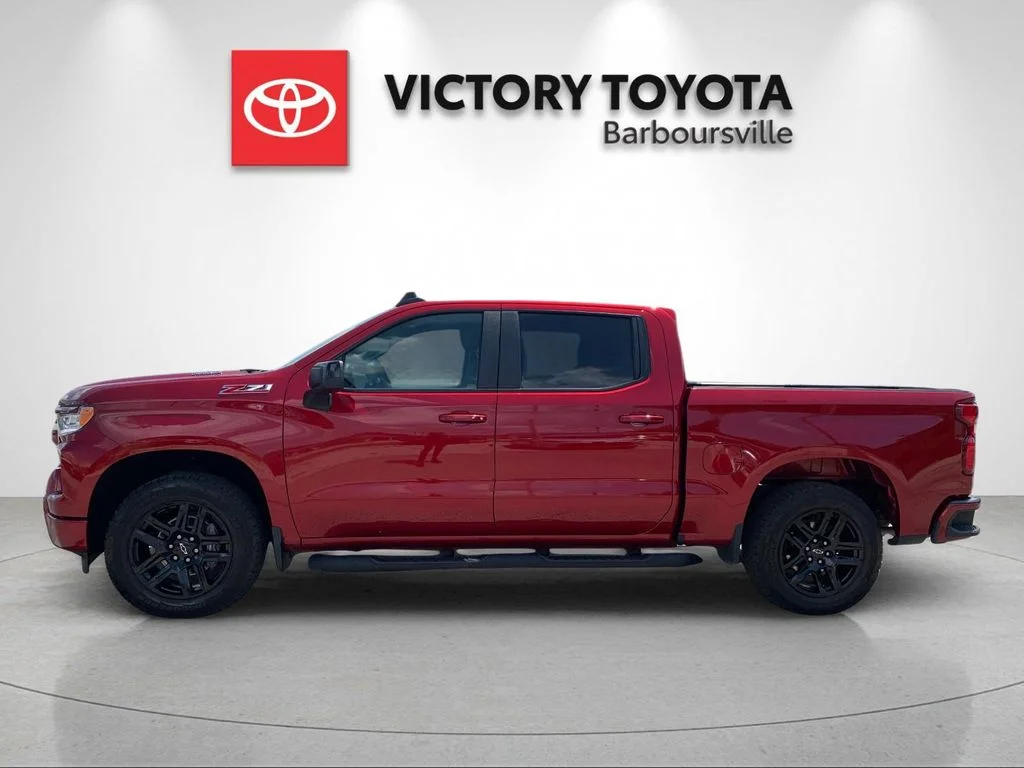 Used 2025 Red Chevrolet RST image 2