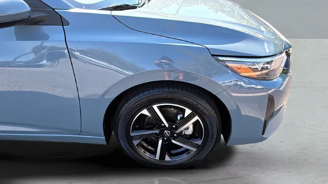 Used 2025  Nissan SV image 34