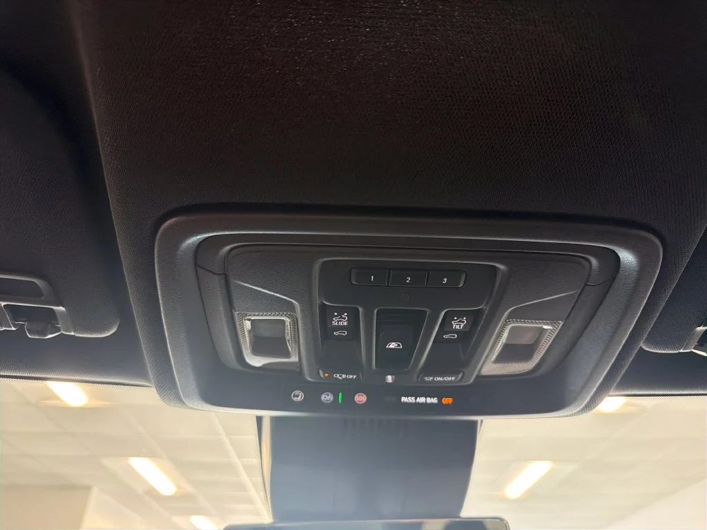 Used 2024 Sterling Metallic GMC AT4 image 21