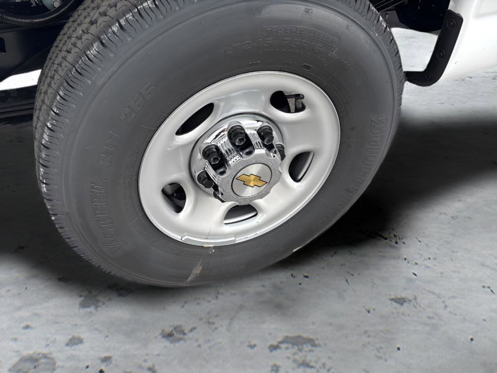 2025 Chevrolet Express Cargo Work Van - Photo 32