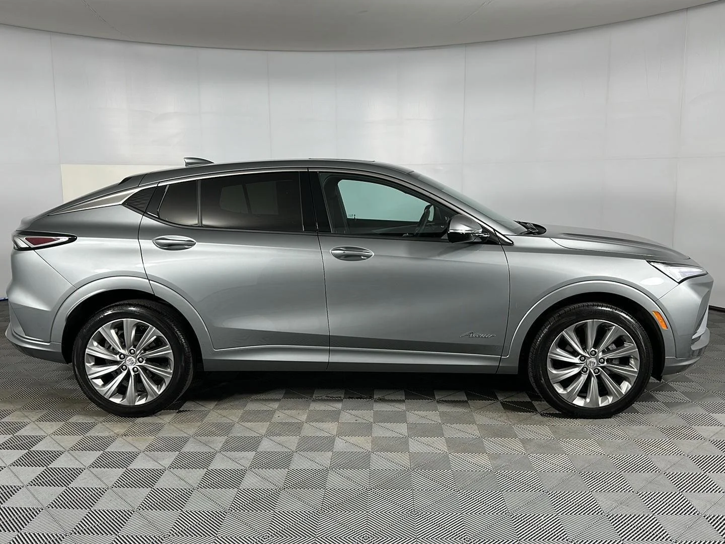 Used 2024 Moonstone Gray Metallic Buick Avenir image 26