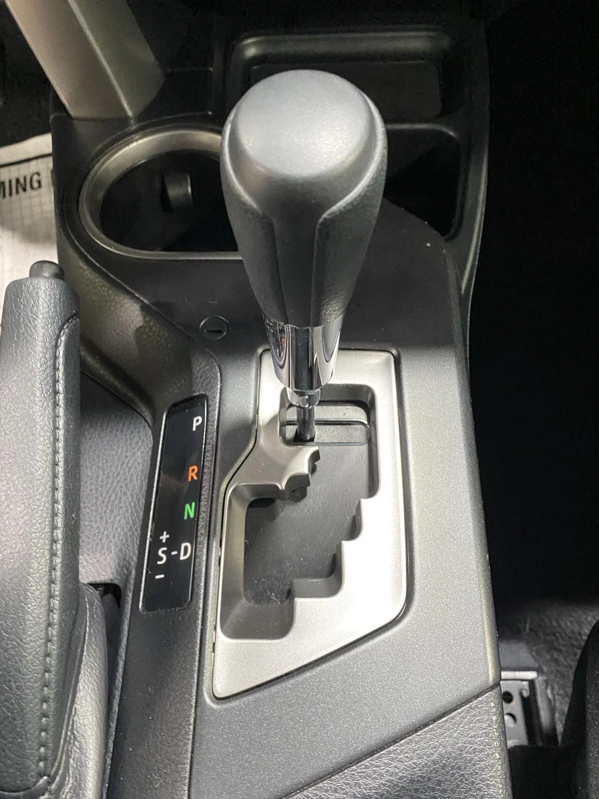 Used 2018 Magnetic Gray Metallic Toyota XLE image 25