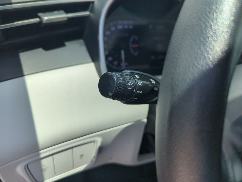 Used 2022 Gray Hyundai SEL image 21