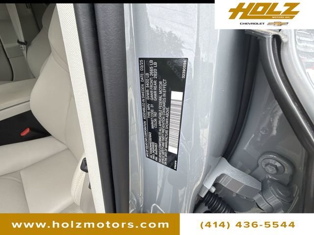 Used 2025 Gray Volvo Plus, B6 AWD Gas (mild hybrid) image 34