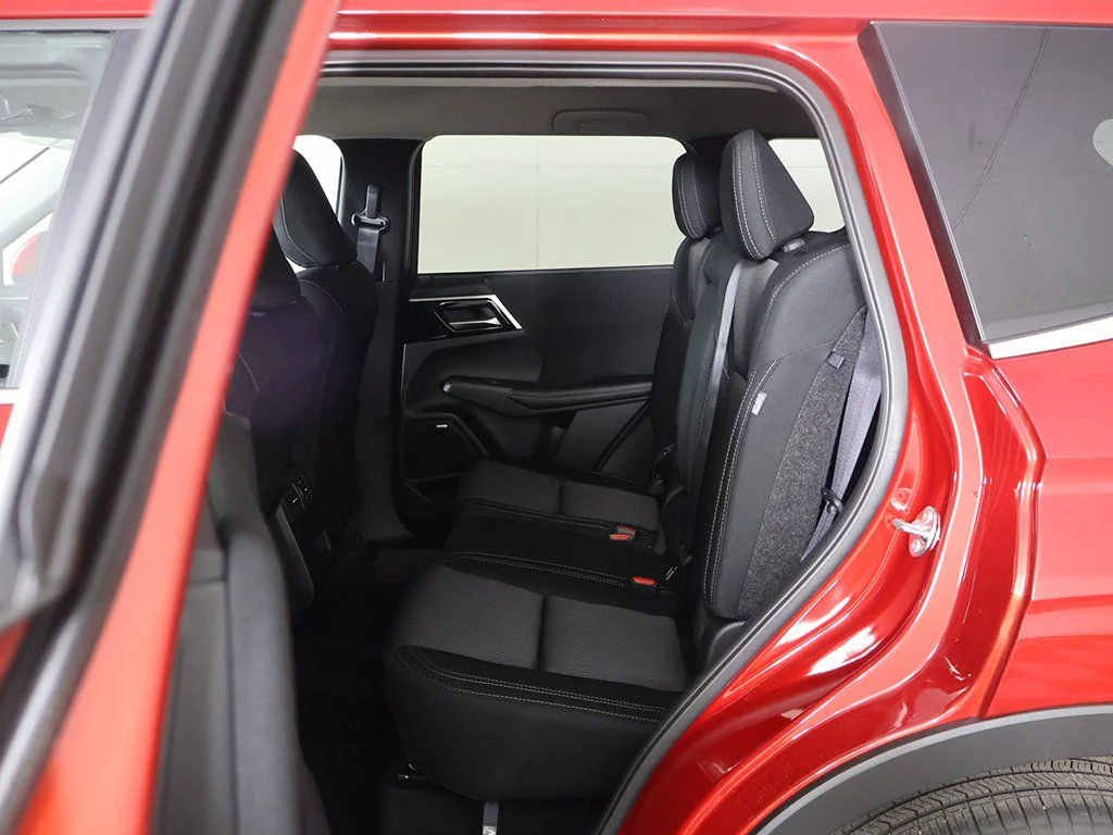 2026 Mitsubishi Outlander ES - Photo 32