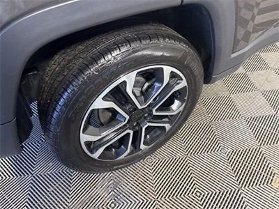 Certified Used 2024  Jeep Limited image 7