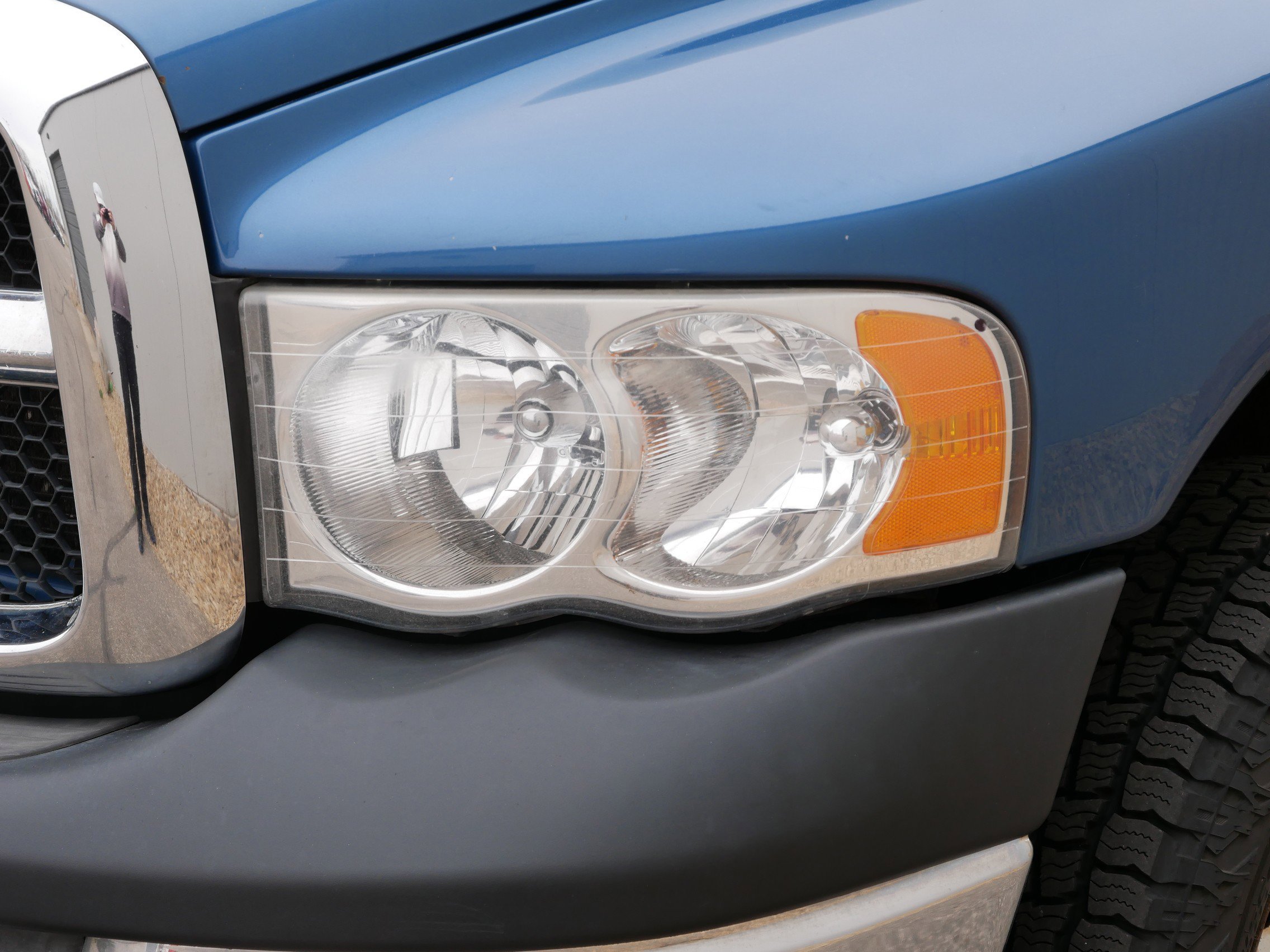 Used 2005 Blue Dodge  image 9