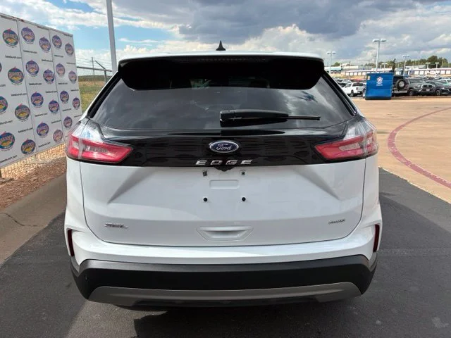 Used 2024 Oxford White Ford SEL image 5