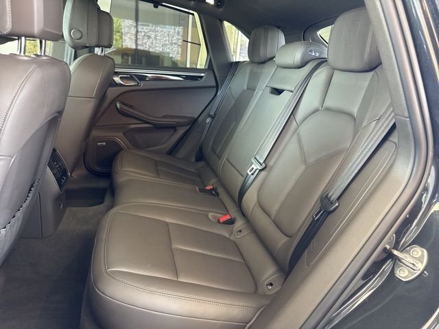 2024 Porsche Macan T - Photo 25