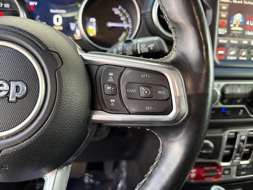 Used 2021 White Jeep Unlimited Rubicon 4xe image 25