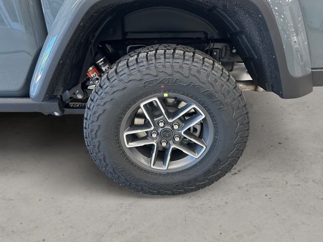 New 2026 Anvil Clear-Coat Exterior Paint Jeep Mojave image 14