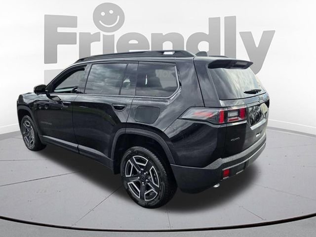 New 2026 Diamond Black Crystal Pearl-Coat Exterior Paint Jeep Laredo image 7