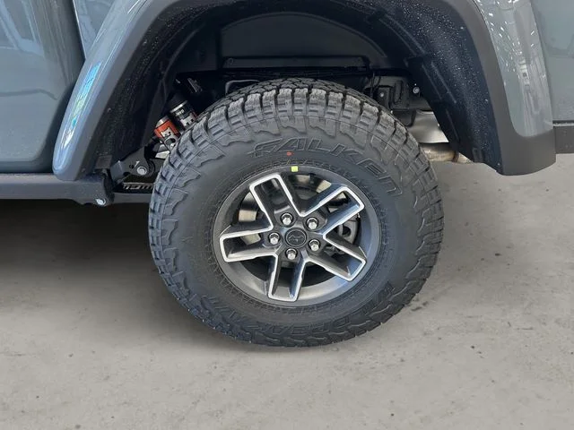 New 2026 Anvil Clear-Coat Exterior Paint Jeep Mojave image 14