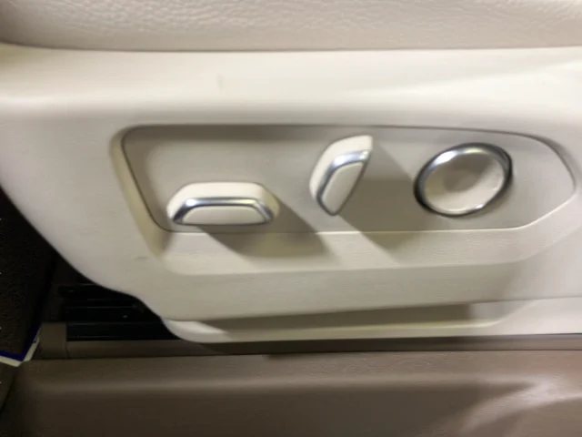 2026 GMC Yukon Denali - Photo 27
