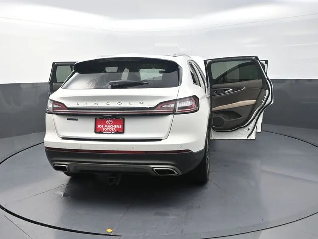 Used 2022 White Lincoln Reserve image 44