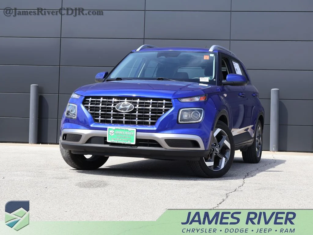 Used 2025 Blue Hyundai SEL image 1