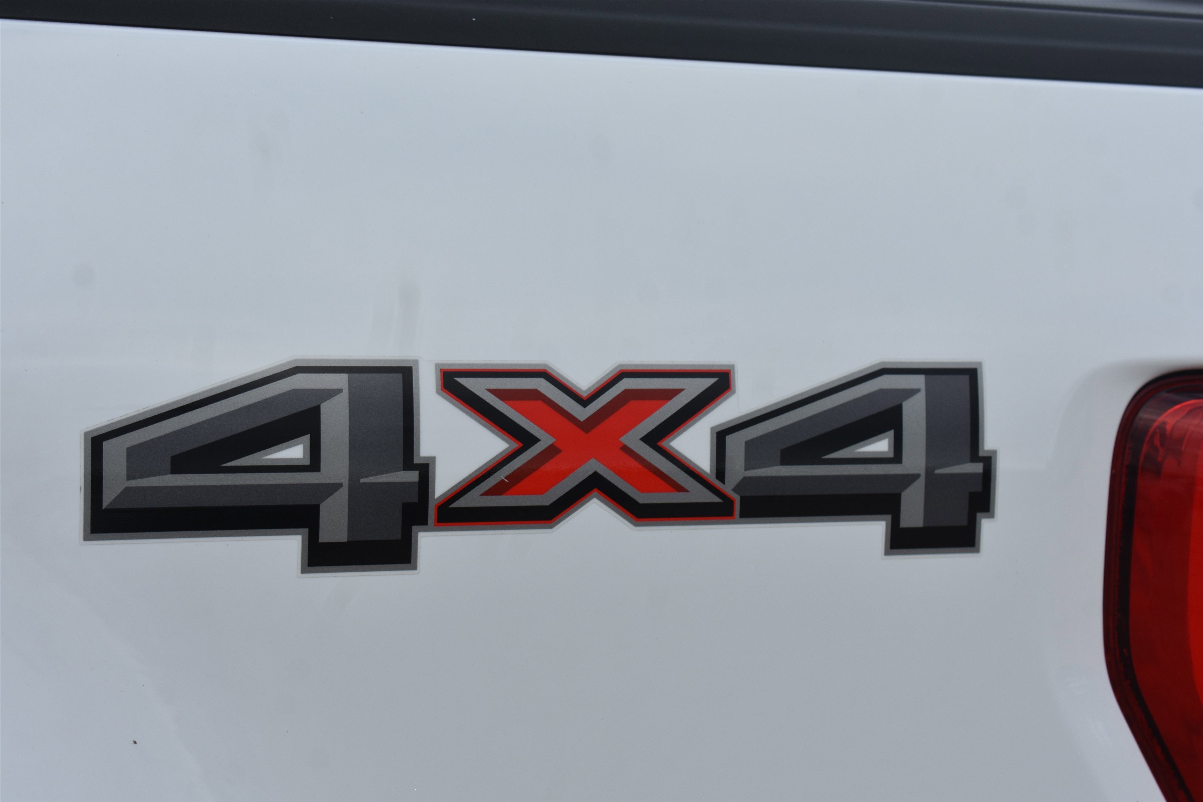 Used 2022  Ford LARIAT image 11