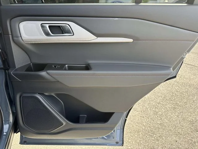 2026 Ford Explorer Active - Photo 29