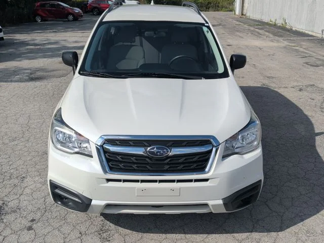 Used 2018 White Subaru 2.5i image 20