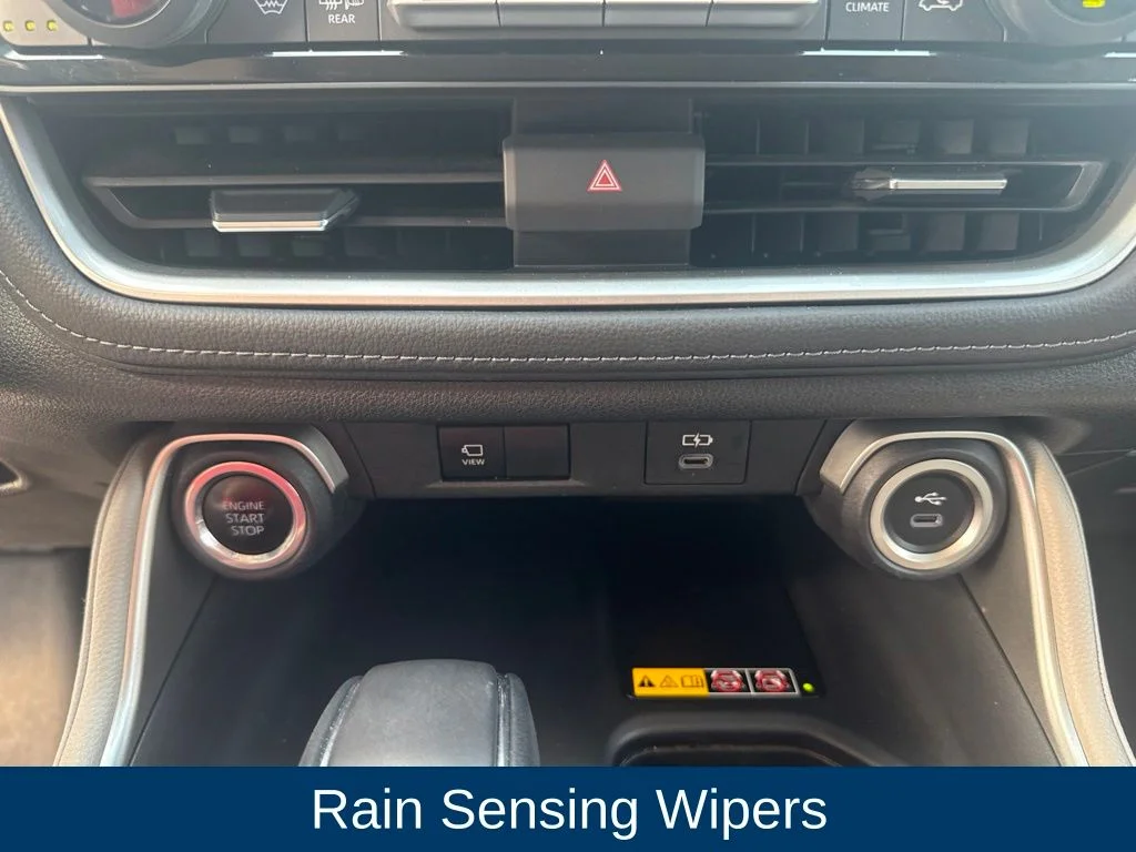 Certified Used 2024 Wind Chill Pearl Toyota Limited image 27