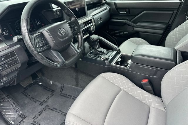 Used 2025 White Toyota SR5 image 11